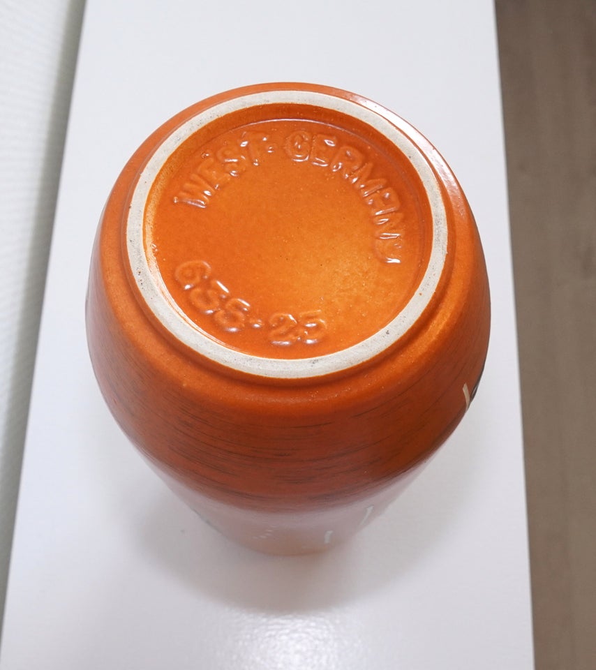 Keramik vase i orange glasur med