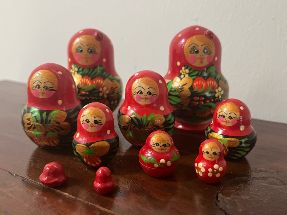 Træfigurer Babushka dukker fra