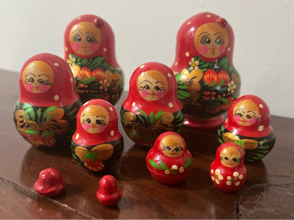 Træfigurer Babushka dukker fra