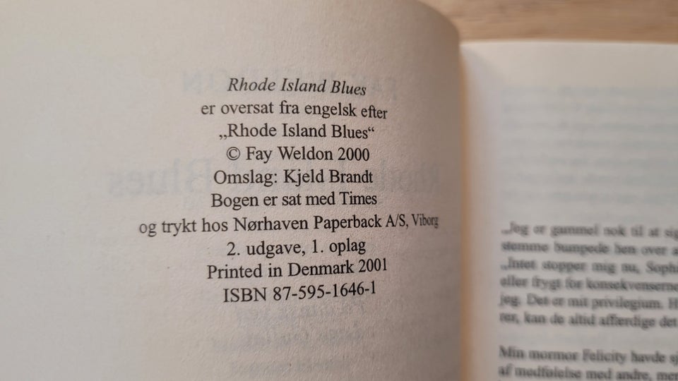 Rhode Island Blues, Fay Weldon,