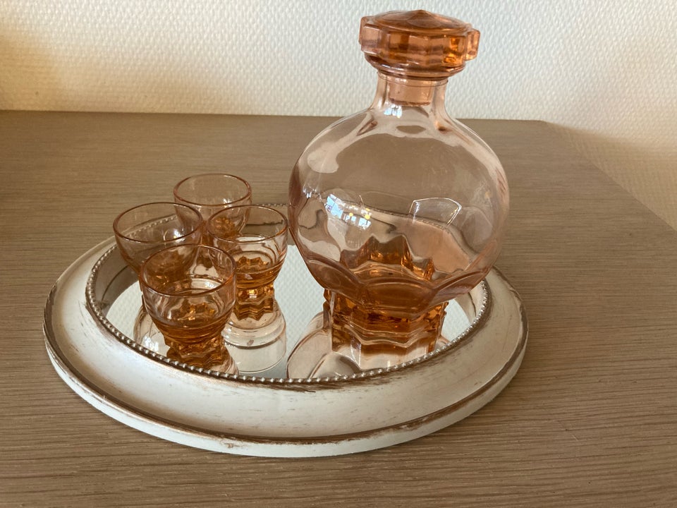 Glas Vintage flakon med 4 glas