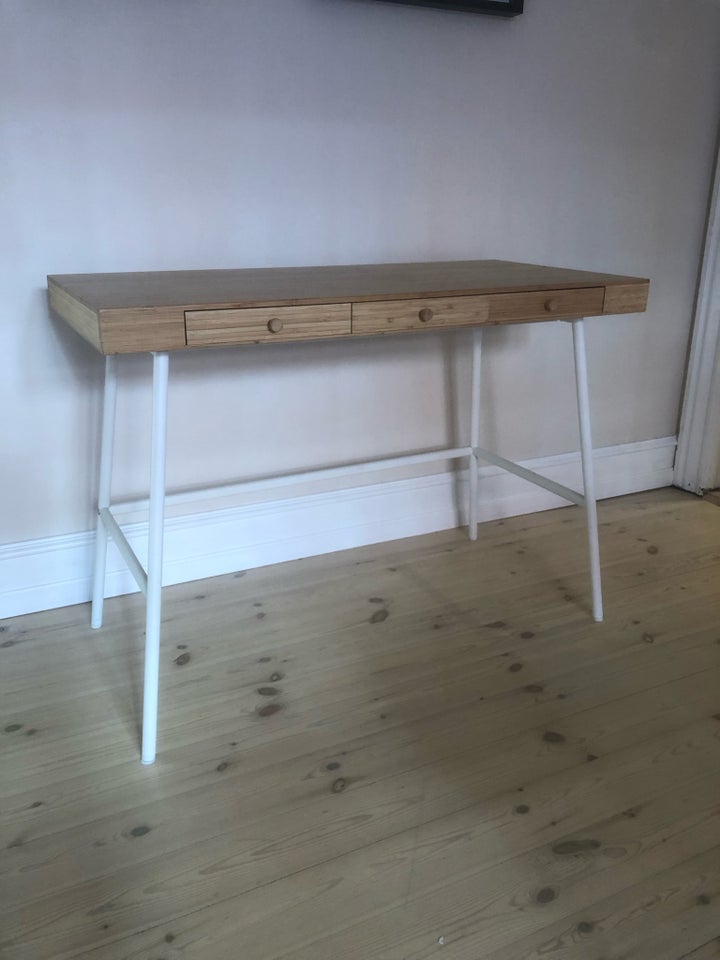 Skrivebord, IKEA, b: 102 d: 49 h: 74