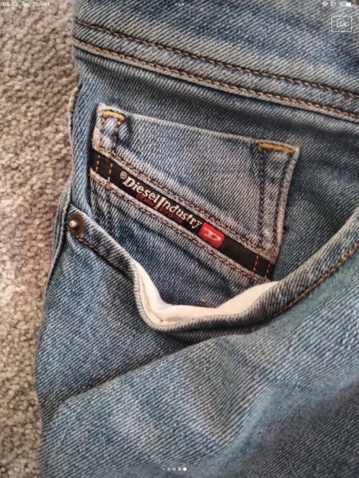 Jeans, Diesel, str. 32