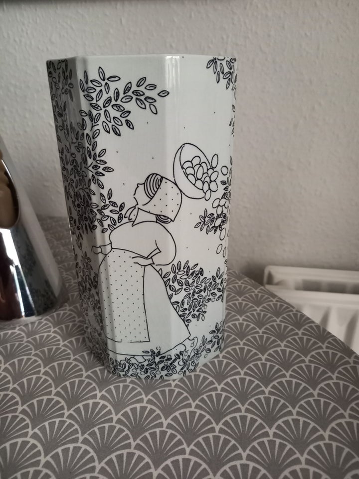 Porcelæn HC Andersen vase