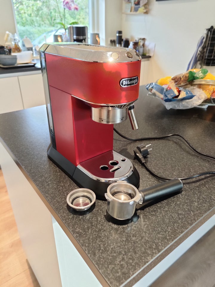 Espressomaskine, Delonghi EC685