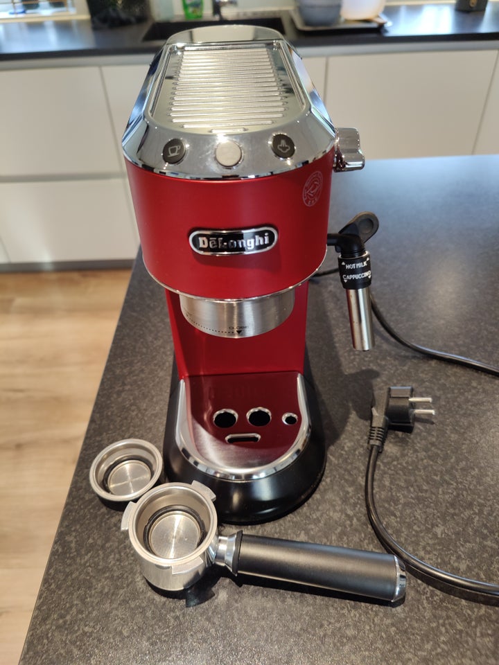 Espressomaskine, Delonghi EC685