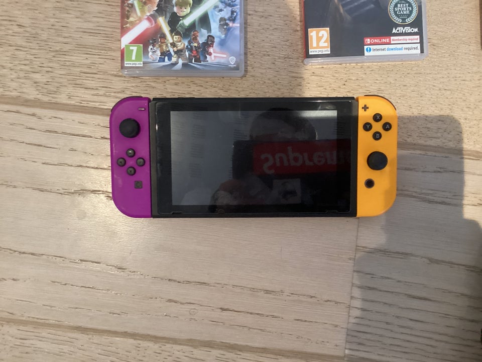 Nintendo Switch, God