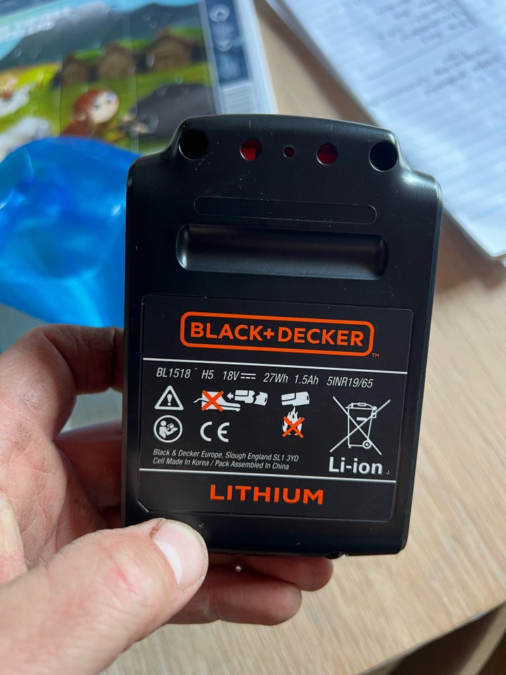 Slagboremaskine Black  Decker