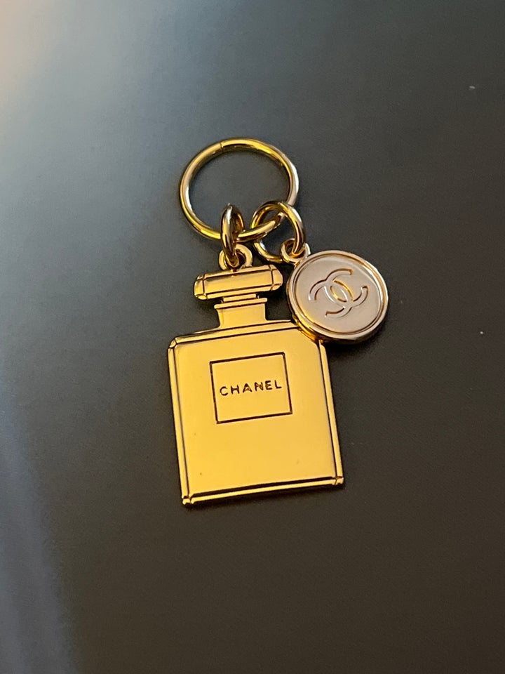 Charms, Chanel