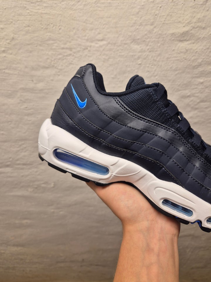 Sneakers, Nike Air Max 95 Dark