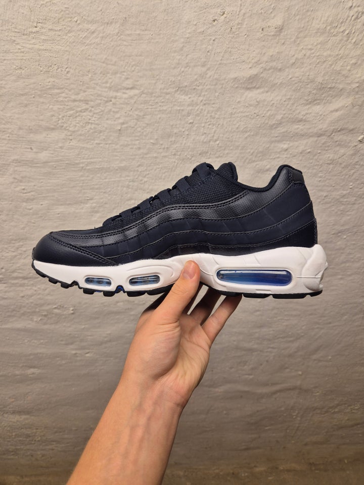 Sneakers, Nike Air Max 95 Dark