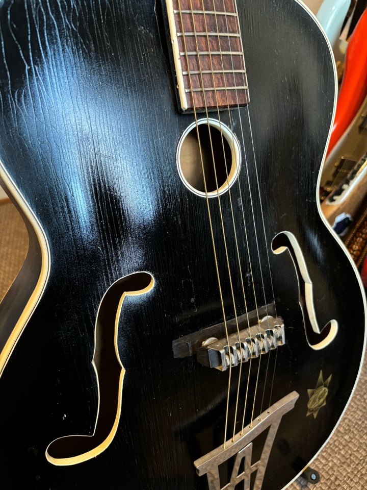 Archtop, Hoyer Arnold Hoyer “Herr