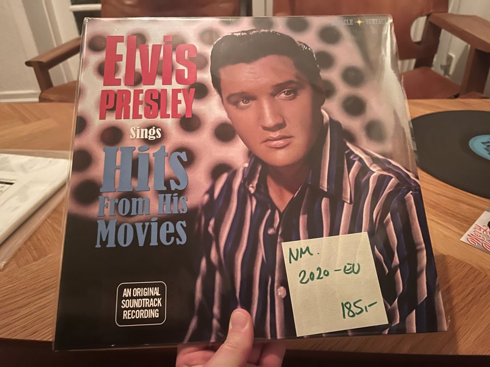 LP, Elvis Presley , Sings hits from