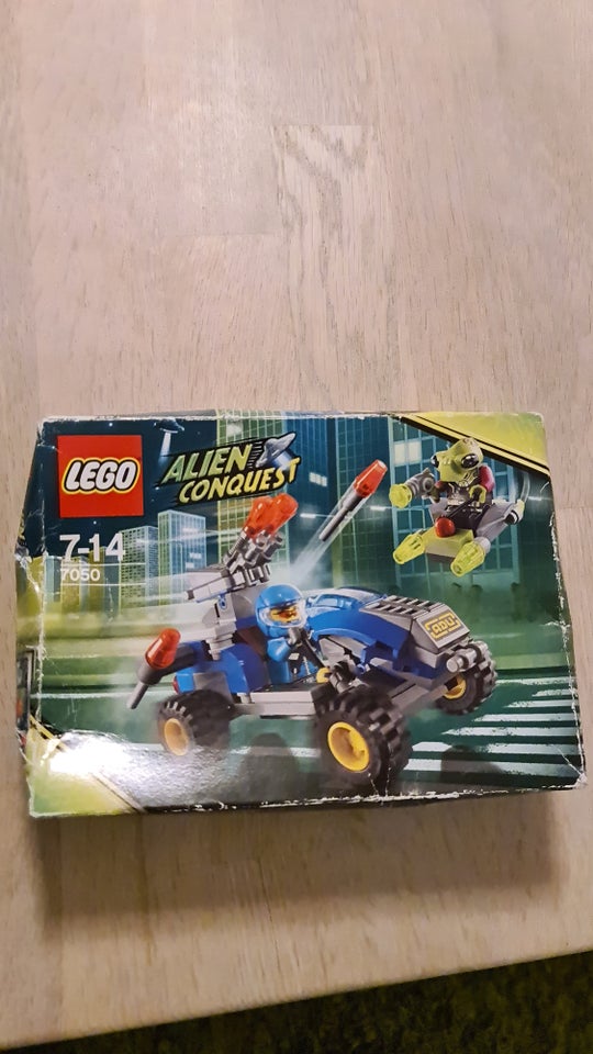 Lego Alien conquest 7050