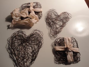 metal hjerte og pakker Home art
