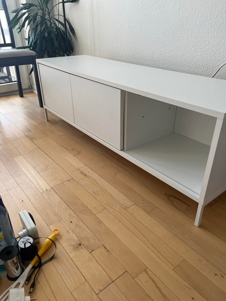 Tv møbel Ikea