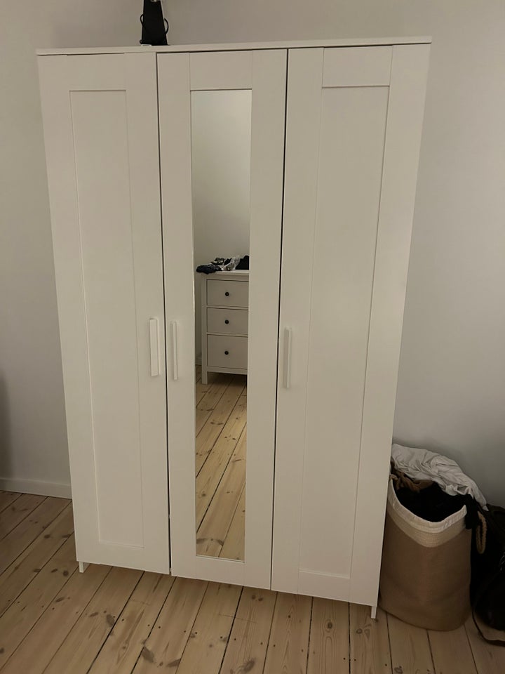 Garderobeskab, Ikea, b: 117 d: 50 h: