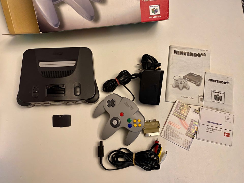 Nintendo 64 NUS-001 (EUR) God