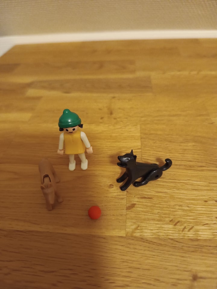 Playmobil, Pige med hunde,