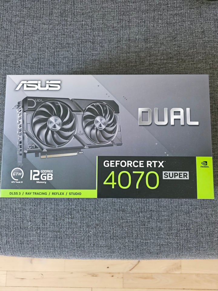 RTX 4070 Super Nvidia, 12 GB GB RAM,