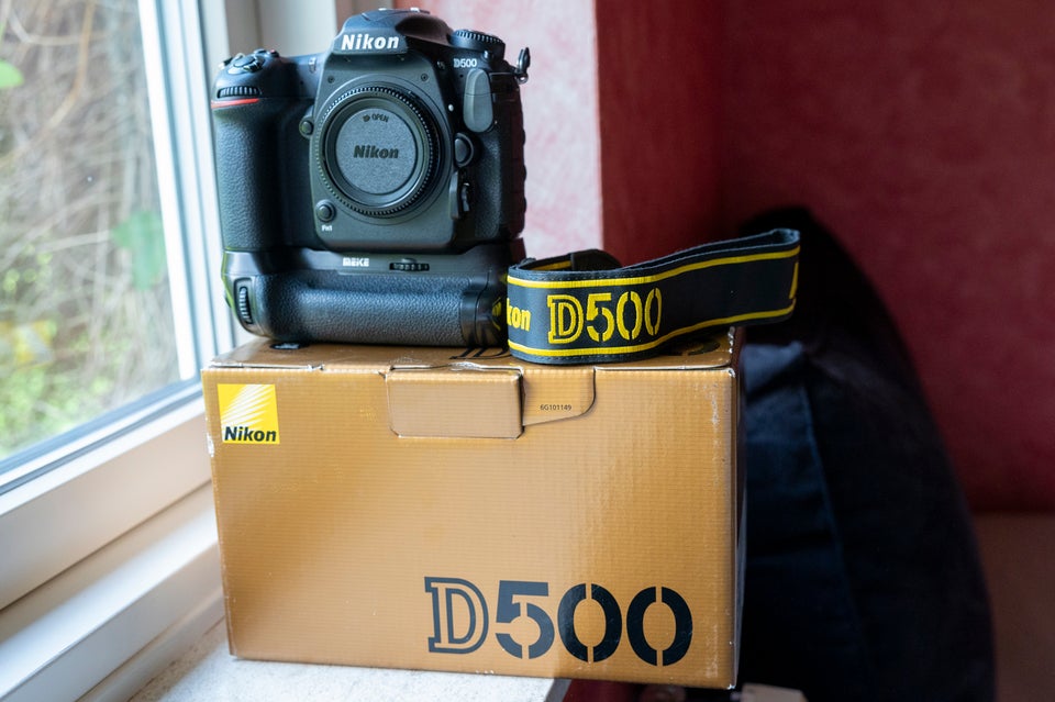 Nikon DSLR D500