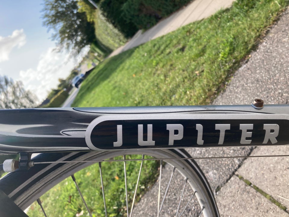 Herreracer, andet mærke Jupiter