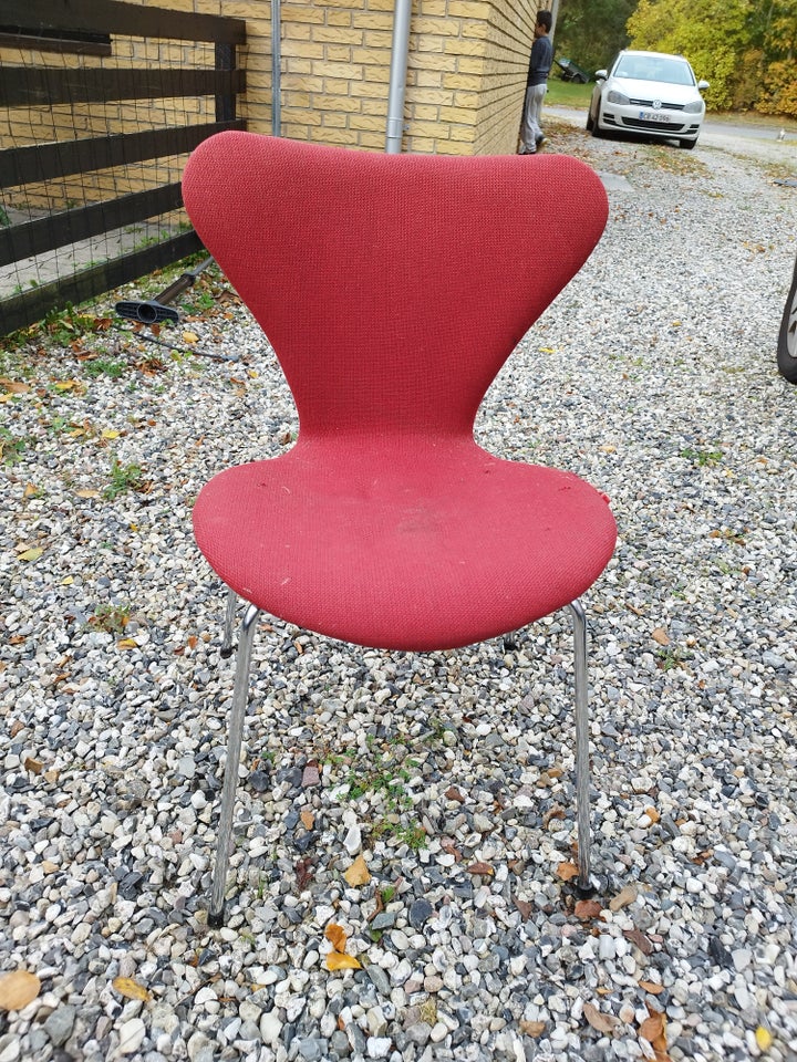 Arne Jacobsen 7'er stol, Fritz