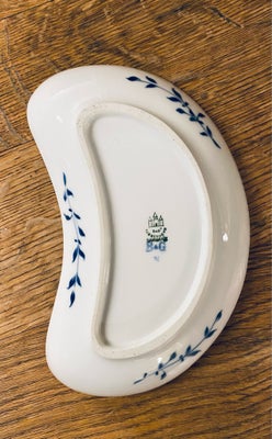 Porcelæn Måneformet asiet /fad