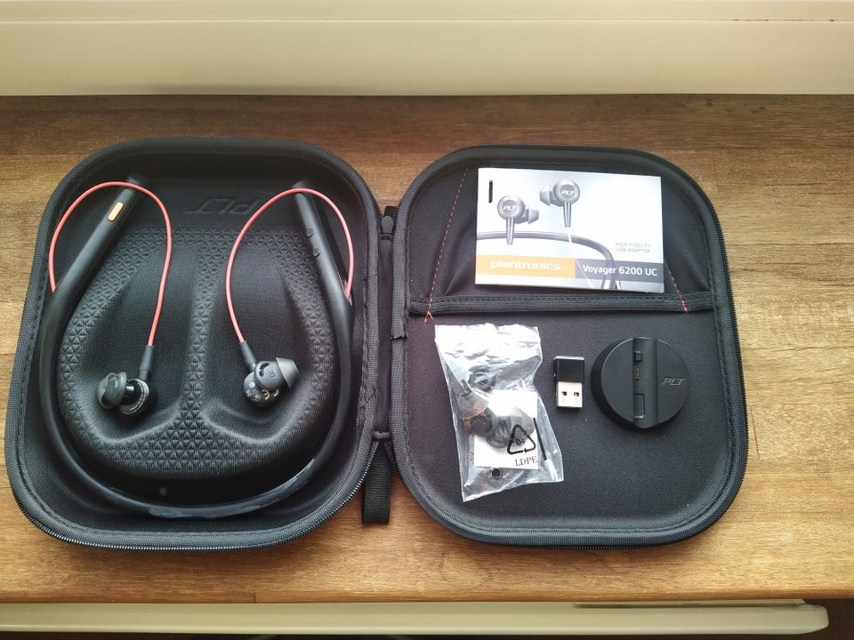 Andet, Plantronics Voyager 6200