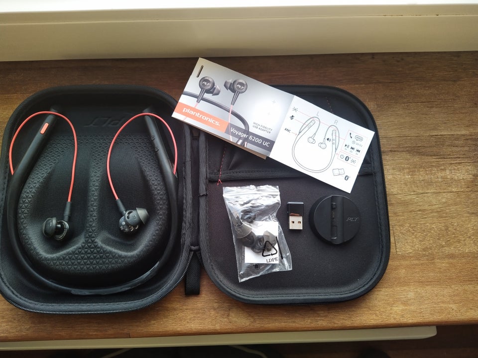 Andet, Plantronics Voyager 6200