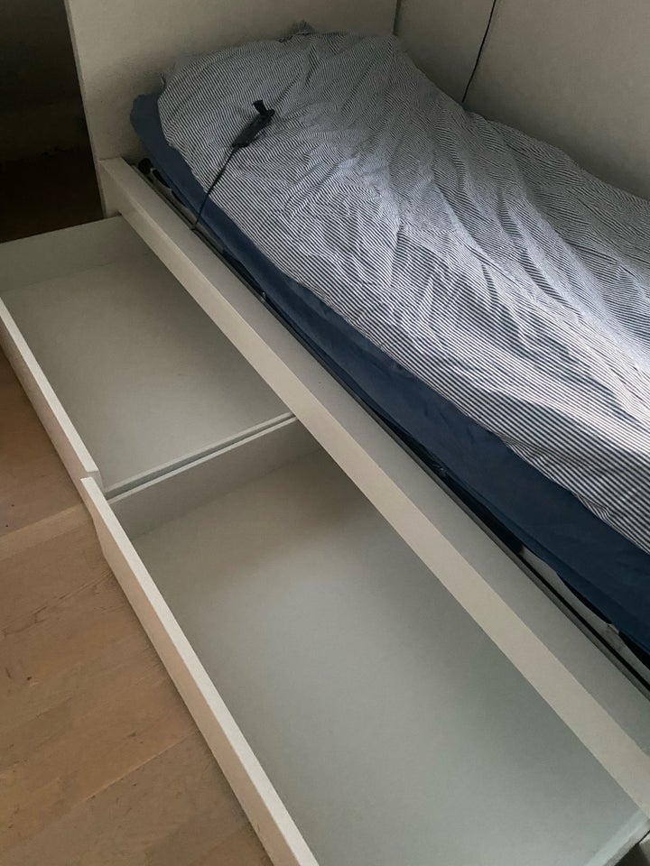 Elevationsseng, IKEA MALM, b: 90 l: