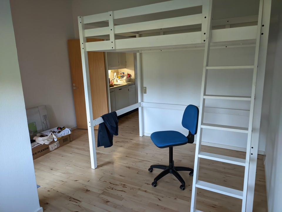 Loftsseng, Ikea Storå, b: 147 l: 203