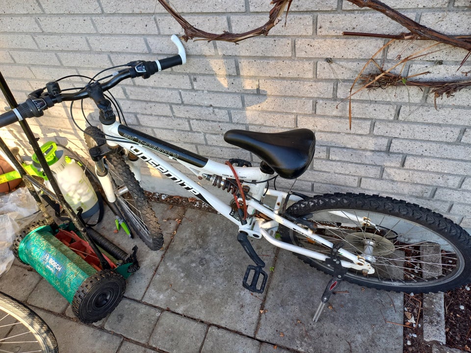 Drengecykel, mountainbike, 24