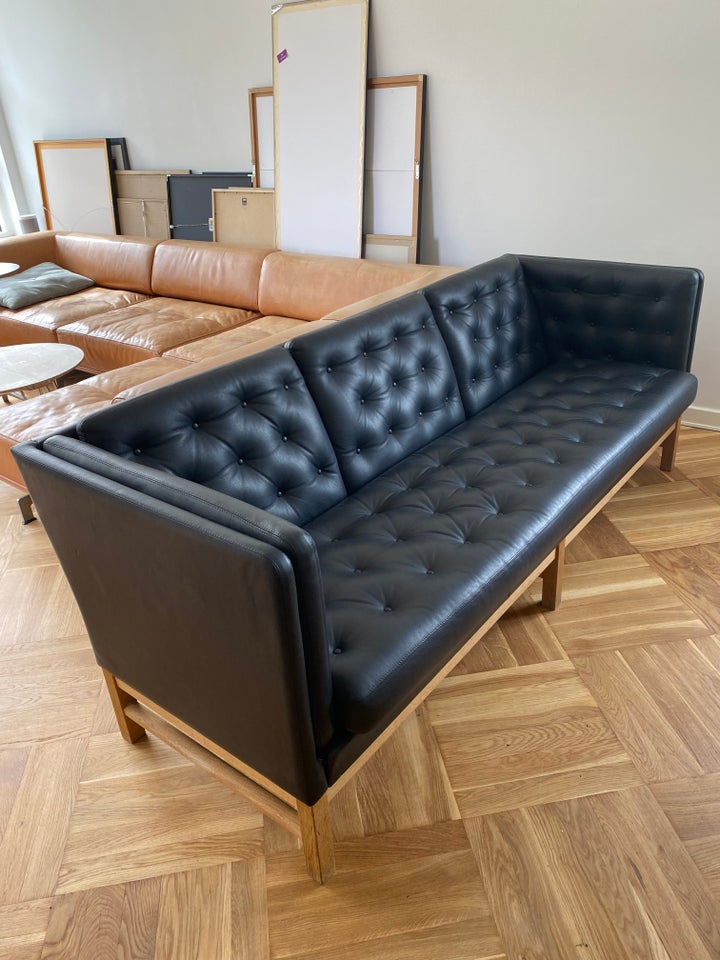 Erik Jørgensen EJ315 Sofa