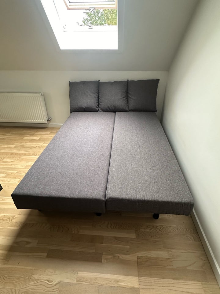 Sovesofa, Ikea , b: 135 l: 194 h: 42