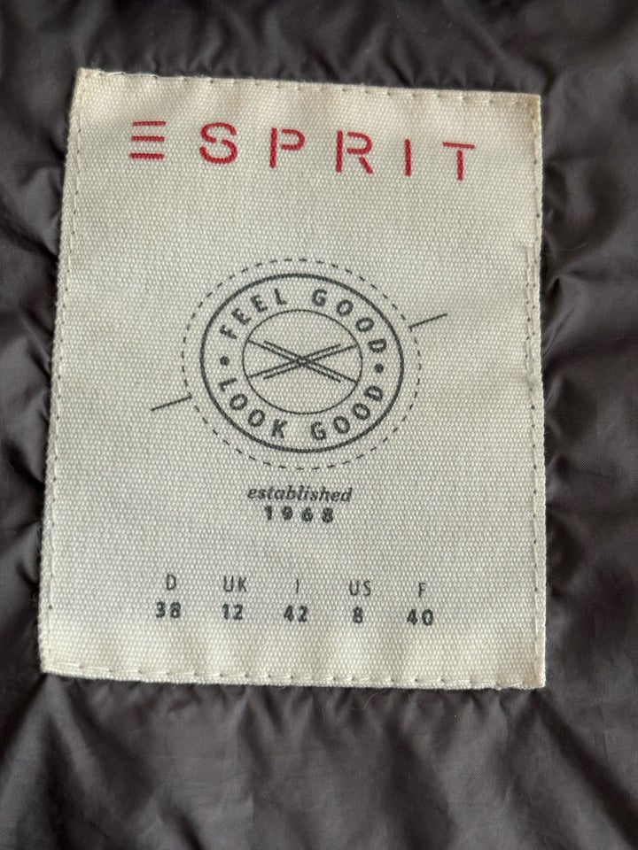 Jakke, str. 40, Esprit