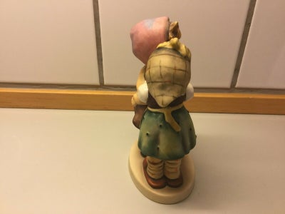 Porcelæn MI Hummel figur  W