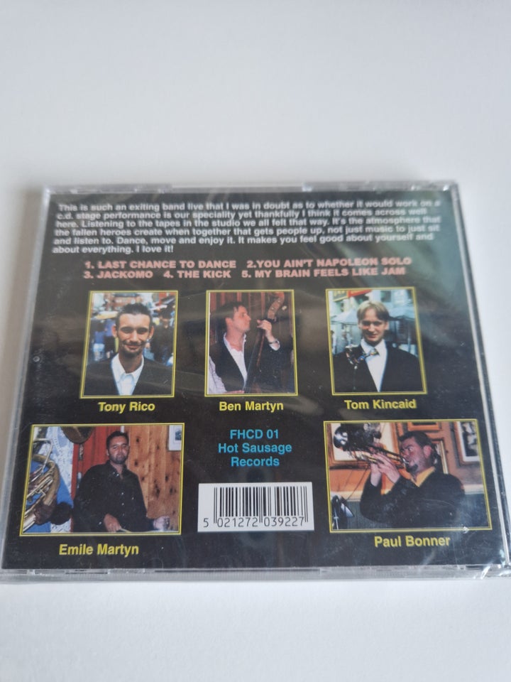 ¤/ Fallen Heroes: CD : In Stereo ! NY I