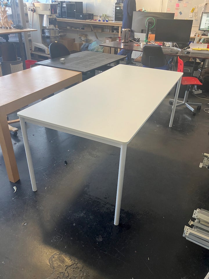 Skrivebord, Muuto, b: 190 d: 85 h: 73