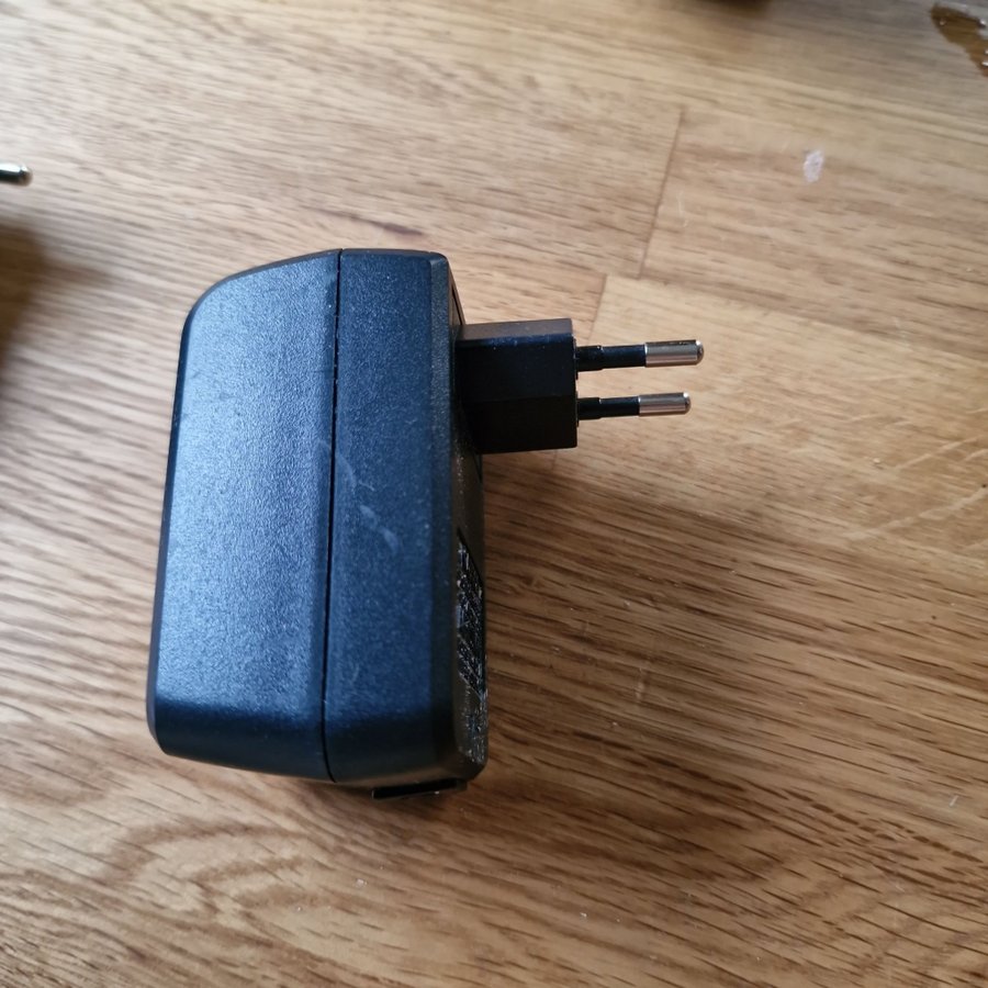 AC-adapter 12V 830mA 10VA