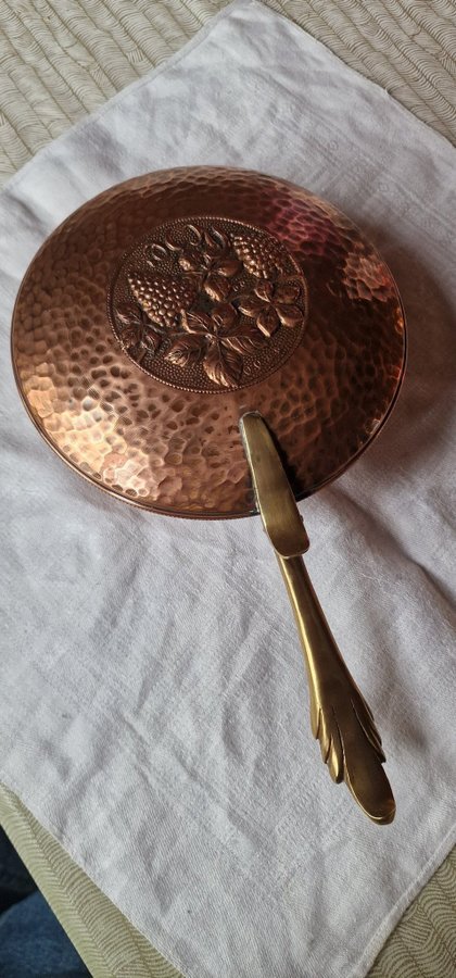 Silent butler crumb catcher made in Israel bordsskyffel