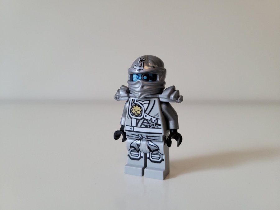 Lego - Ninjago - Zane (Jungle Robe) - njo111 - Minifigur