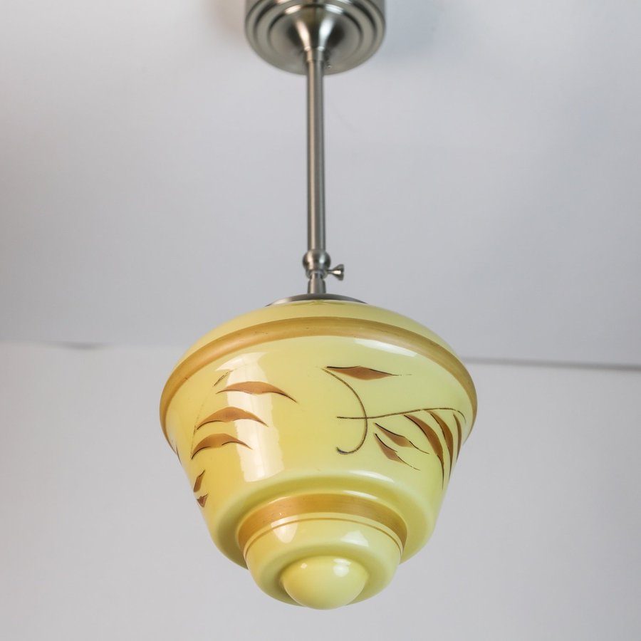 Klassisk funkis, art deco taklampa, glas med handmålad dekor, 30-40-tal.