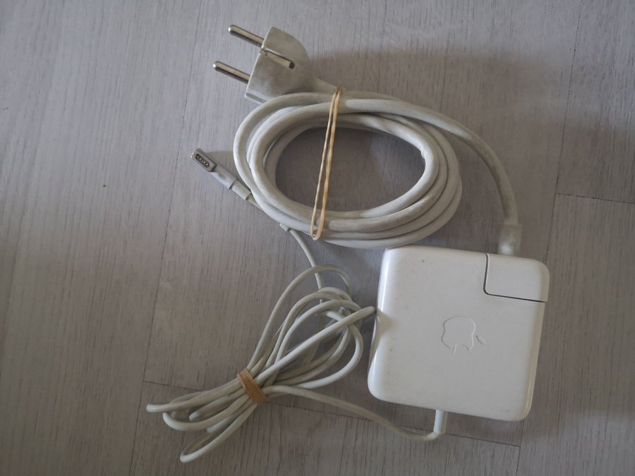 Apple Laddare till macbook 60 w modell 1344