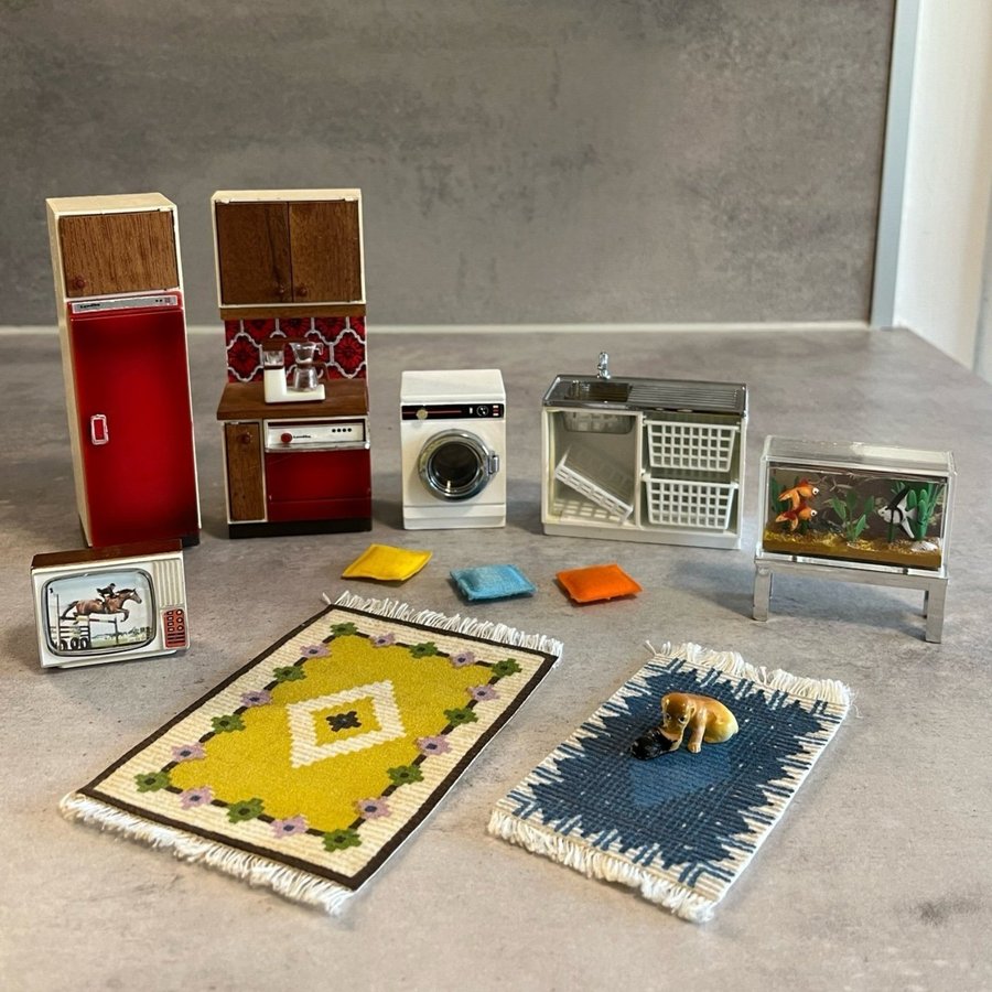 Lundby Kök LOT Blandat 1970-talet Samlarobjekt Vintage!Tv Kaffekokare Mattor