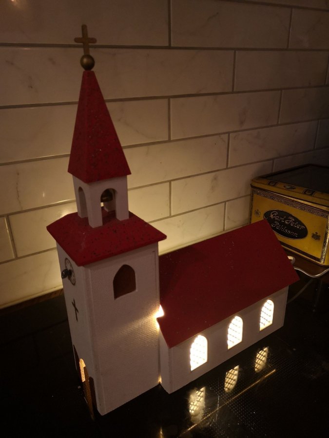 Julkyrka med ljus o spelverk