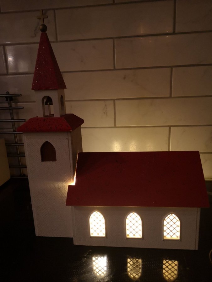 Julkyrka med ljus o spelverk