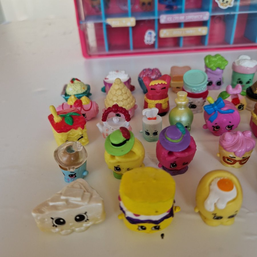 Shopkins säsong 1-4 + förvaringslåda