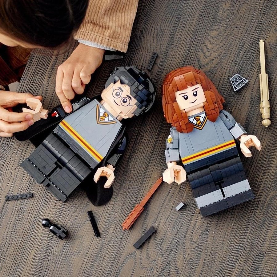 LEGO 76393 Harry Potter  Hermione Granger, ( oanvänd ) Obruten förpackningar.