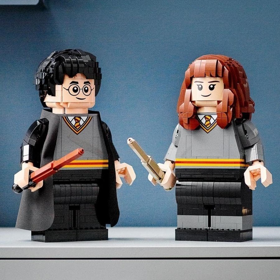 LEGO 76393 Harry Potter  Hermione Granger, ( oanvänd ) Obruten förpackningar.